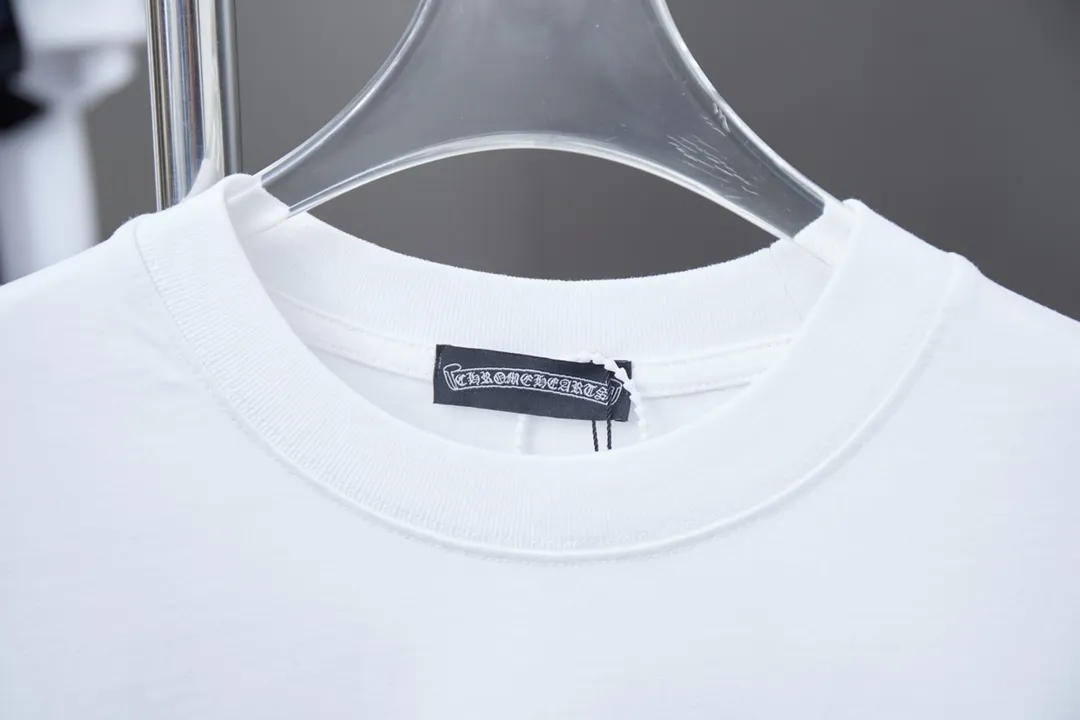 🅿️220 Chrome Hearte 25SS early spring new model, denim patch contrasting letter logo printed short sleeves, light luxury, essential item for daily commuting for men and women, correct version, welcome to compare, detailed features · 280g 100% pure cotton double yarn jersey fabric · Custom dyed in the same cylinder, special thickened 32 count double-strand 1X1 thread · Cut denim splicing ➕ three-dimensional thick plate ➕ white ink direct-injection printing. Ready-made garments are dyed, then faded and fried with snowflakes, then washed to make them look old. Common washing improves the effect · Double-needle stitching across seams · Original main mark, washed tag, branded moisture-proof paper packaging Color: black/blue/white Size: S/M/L/XL